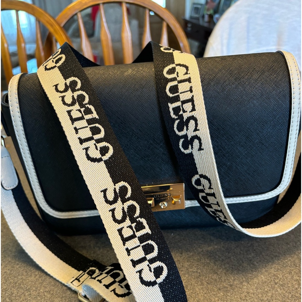 Brand new Guess crossbody handbag